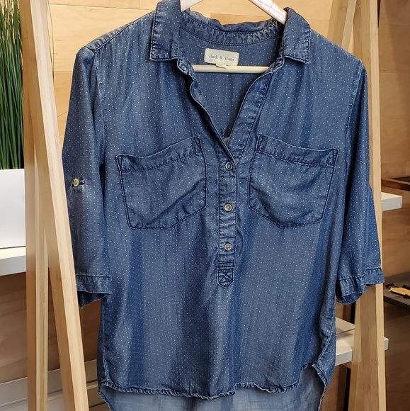 Cloth & Stone chambray half button up top - Picture 2 of 4